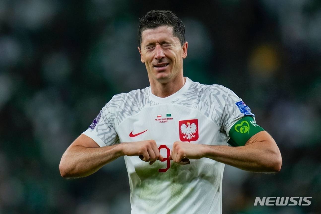 开云-关于莱万多夫斯基在德国队比赛中精彩发挥,战术调整引发热议!的信息