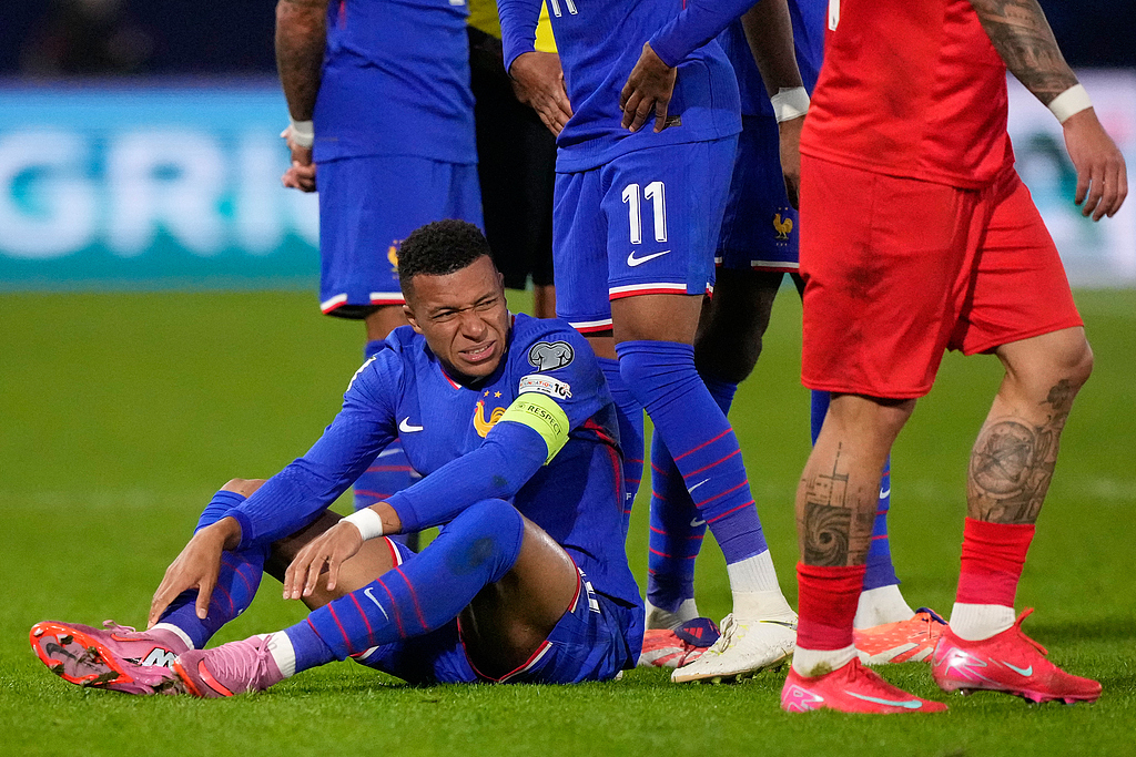 开云体育-姆巴佩在法国队比赛中比分优势明显,挺进下一轮引发热议!的简单介绍